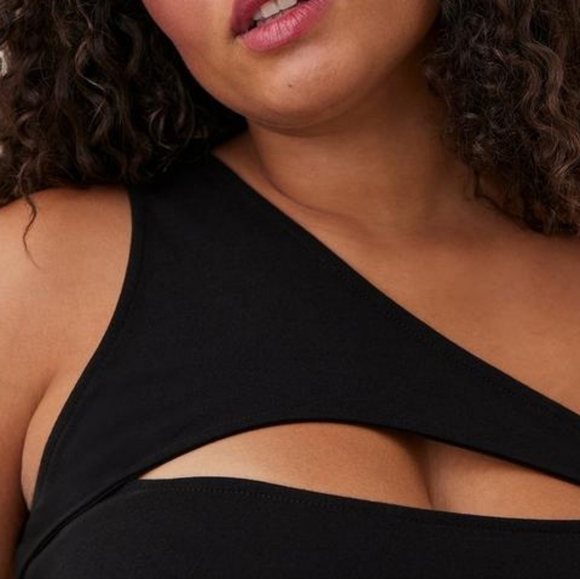 5X • Torrid • Foxy Cutout One Shoulder Top - Picture 2 of 7